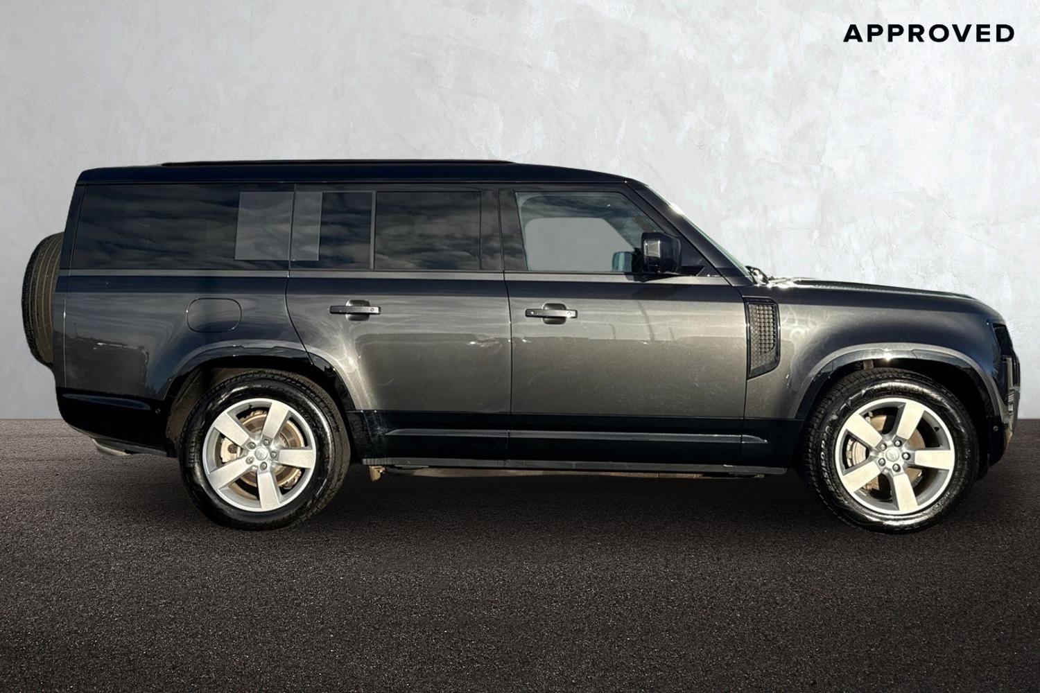 Used Land Rover Defender 130 2024 for sale - 76805358: Photo 6