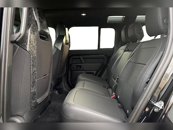 Used Land Rover Defender 110 2026 for sale - 77083963: Photo