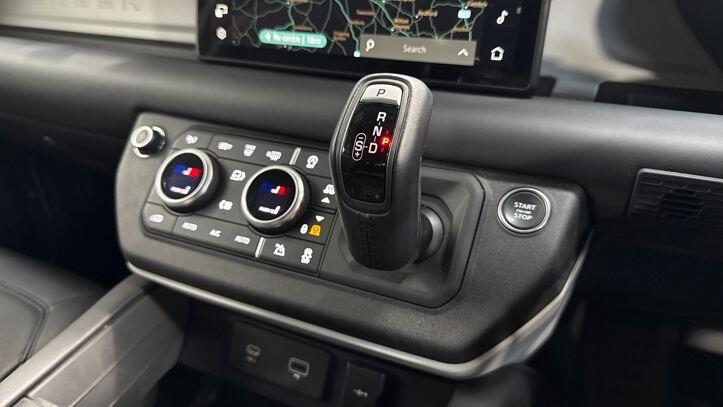 Used Land Rover Defender 2023 for sale - 77368389: Photo 13