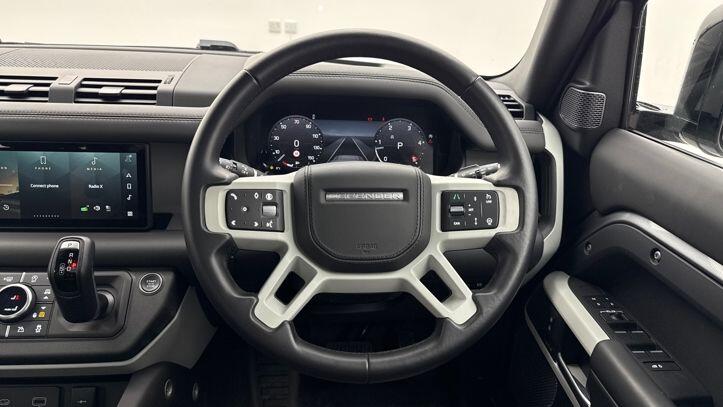 Used Land Rover Defender 2023 for sale - 77368389: Photo 15