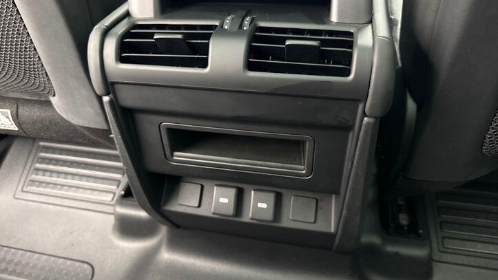 Used Land Rover Defender 2023 for sale - 77368389: Photo 17