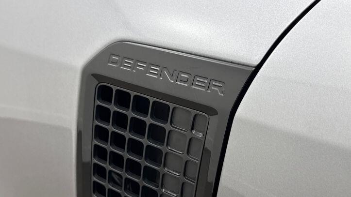 Used Land Rover Defender 2023 for sale - 77368389: Photo 19