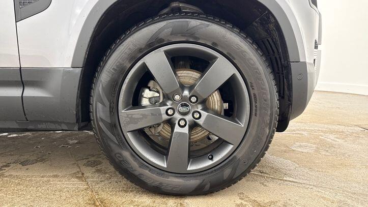 Used Land Rover Defender 2023 for sale - 77368389: Photo 8