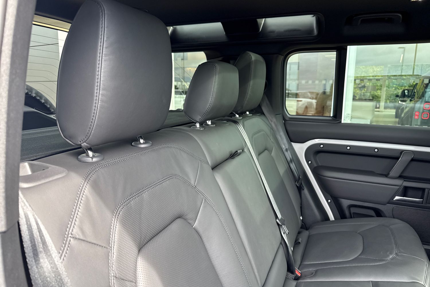 Used Land Rover Defender 110 2026 for sale - 77321837: Photo 12