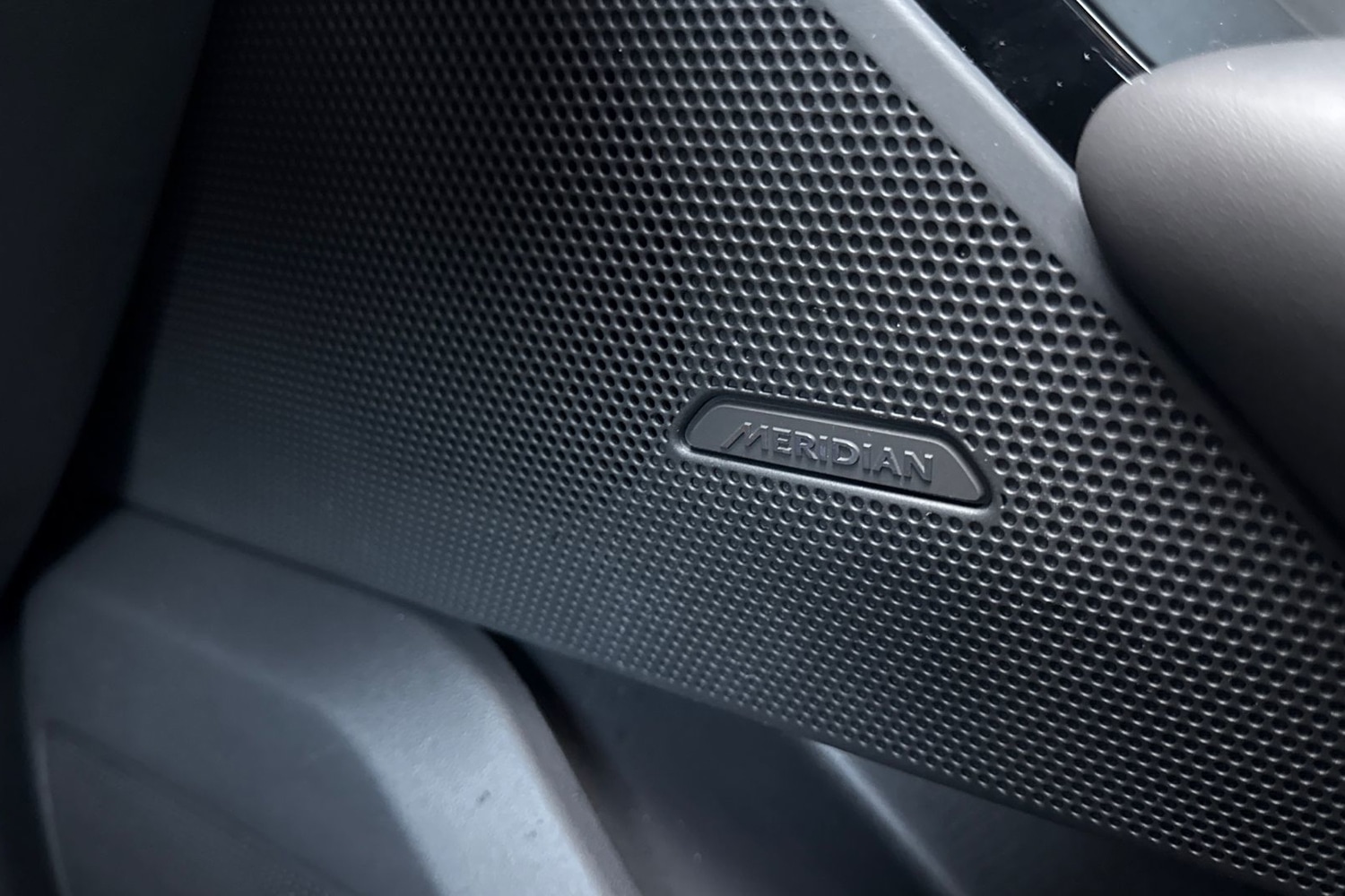 Used Land Rover Range Rover Velar 2024 for sale - 77135300: Photo 25