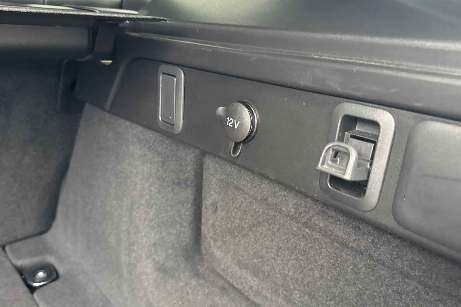 Used Land Rover Range Rover Velar 2024 for sale - 77135300: Photo 28