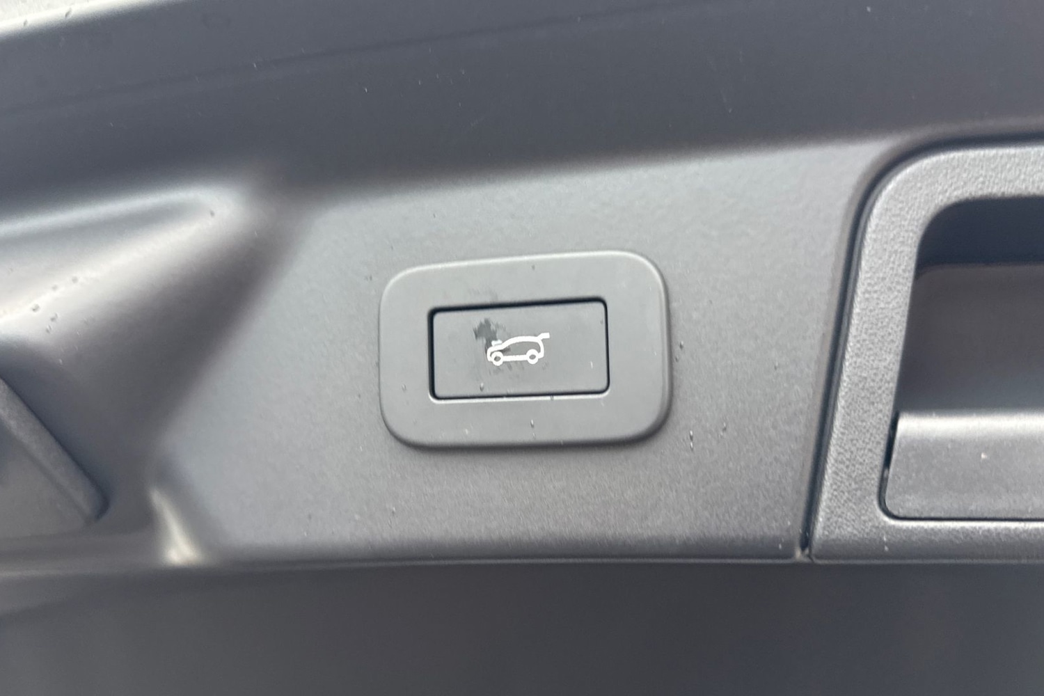 Used Land Rover Range Rover Velar 2024 for sale - 77135300: Photo 31