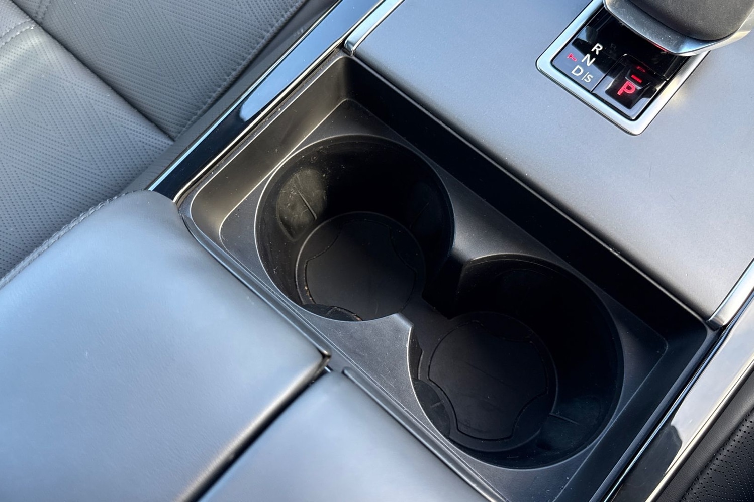 Used Land Rover Range Rover Velar 2024 for sale - 77135300: Photo 44