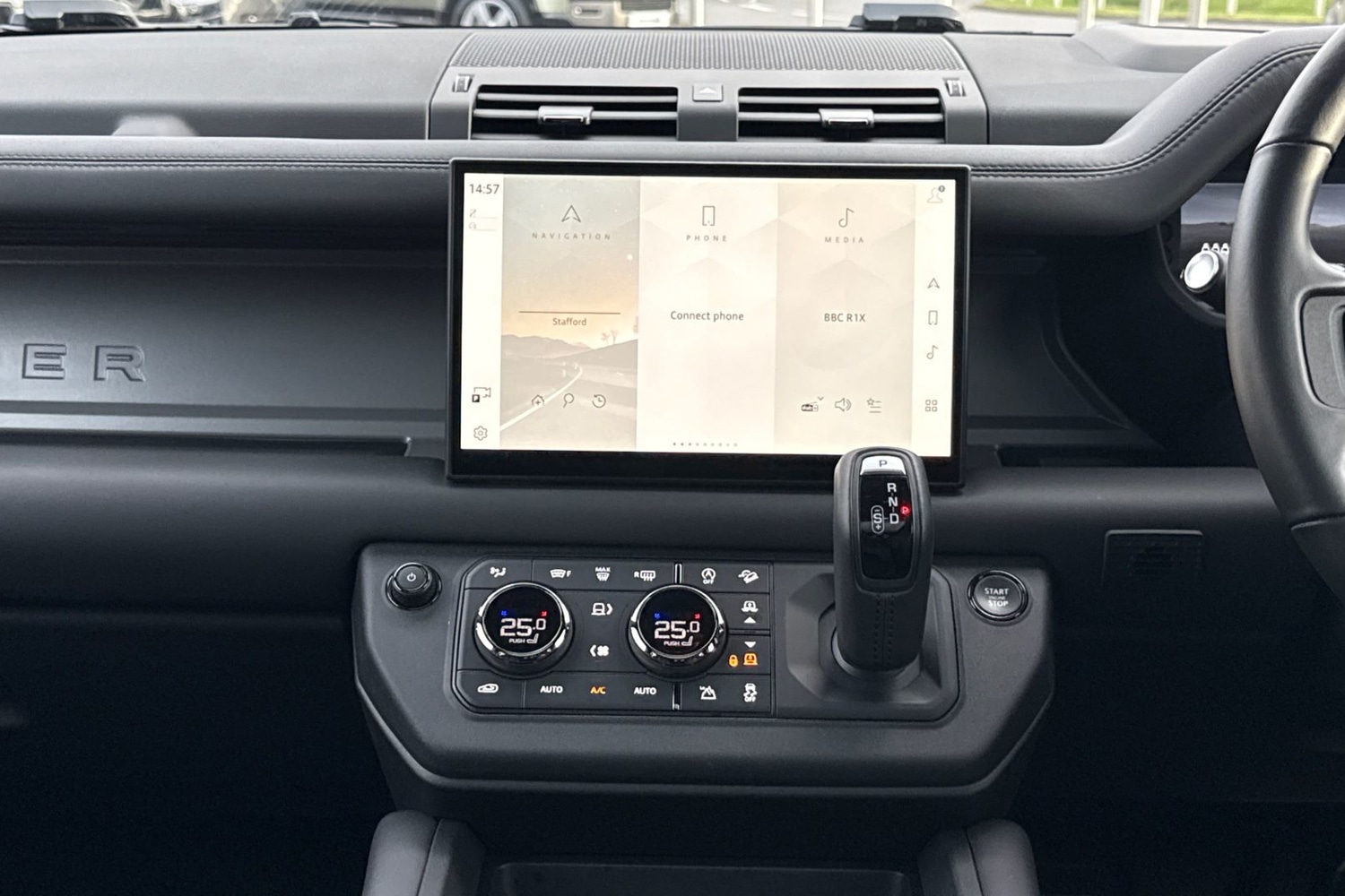 Used Land Rover Defender 110 2025 for sale - 77451148: Photo 15