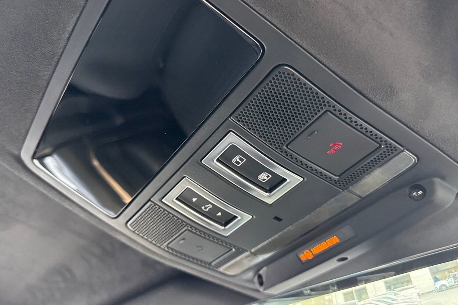 Used Land Rover Defender 110 2025 for sale - 77451148: Photo 24