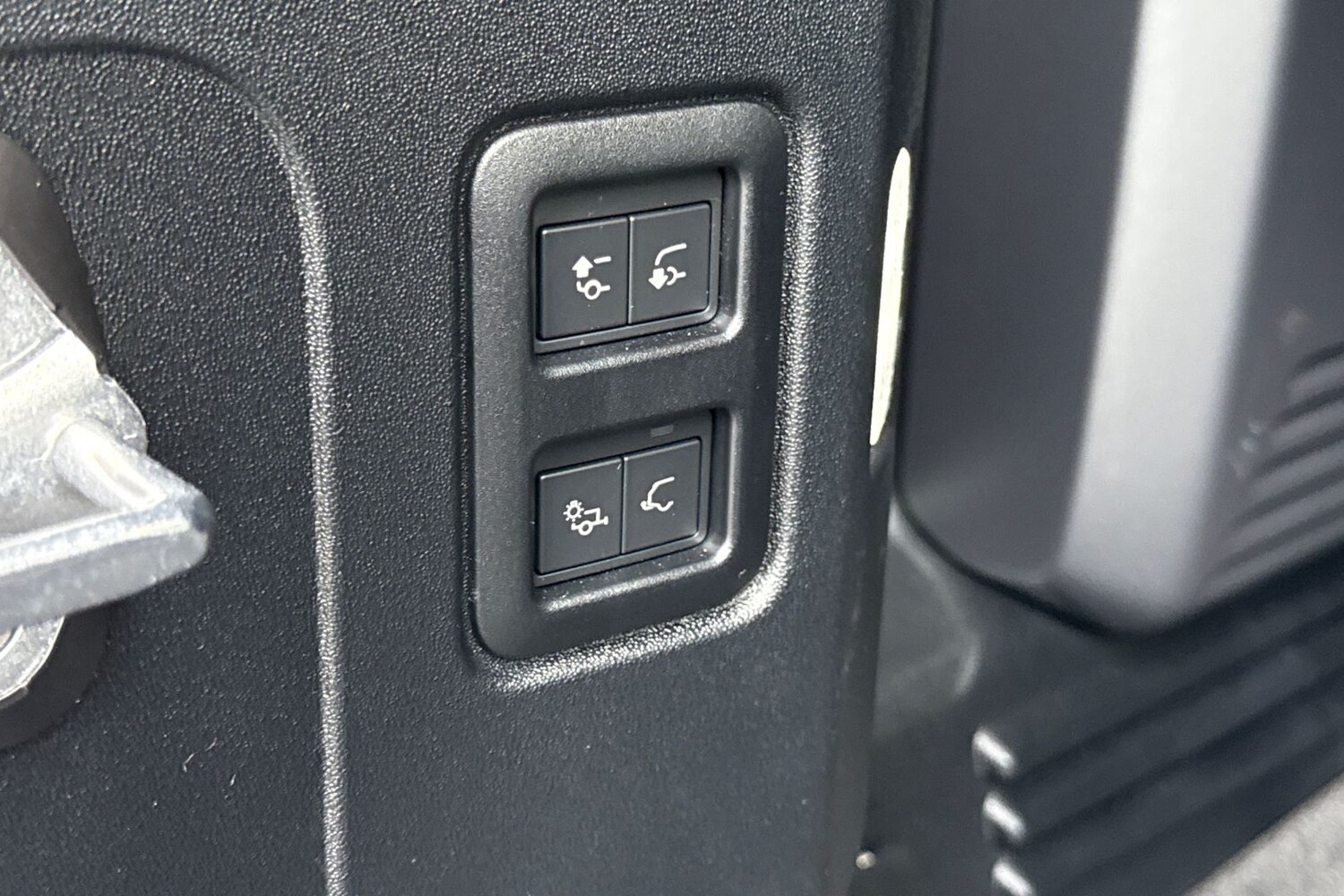 Used Land Rover Defender 110 2025 for sale - 77451148: Photo 28