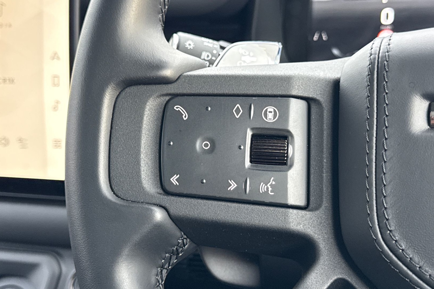 Used Land Rover Defender 110 2025 for sale - 77451148: Photo 34