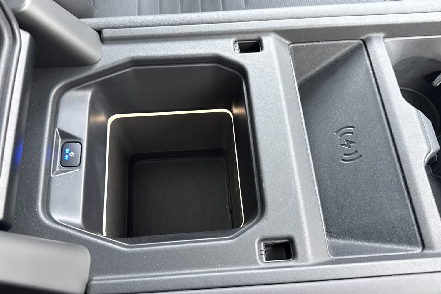 Used Land Rover Defender 110 2025 for sale - 77451148: Photo 47