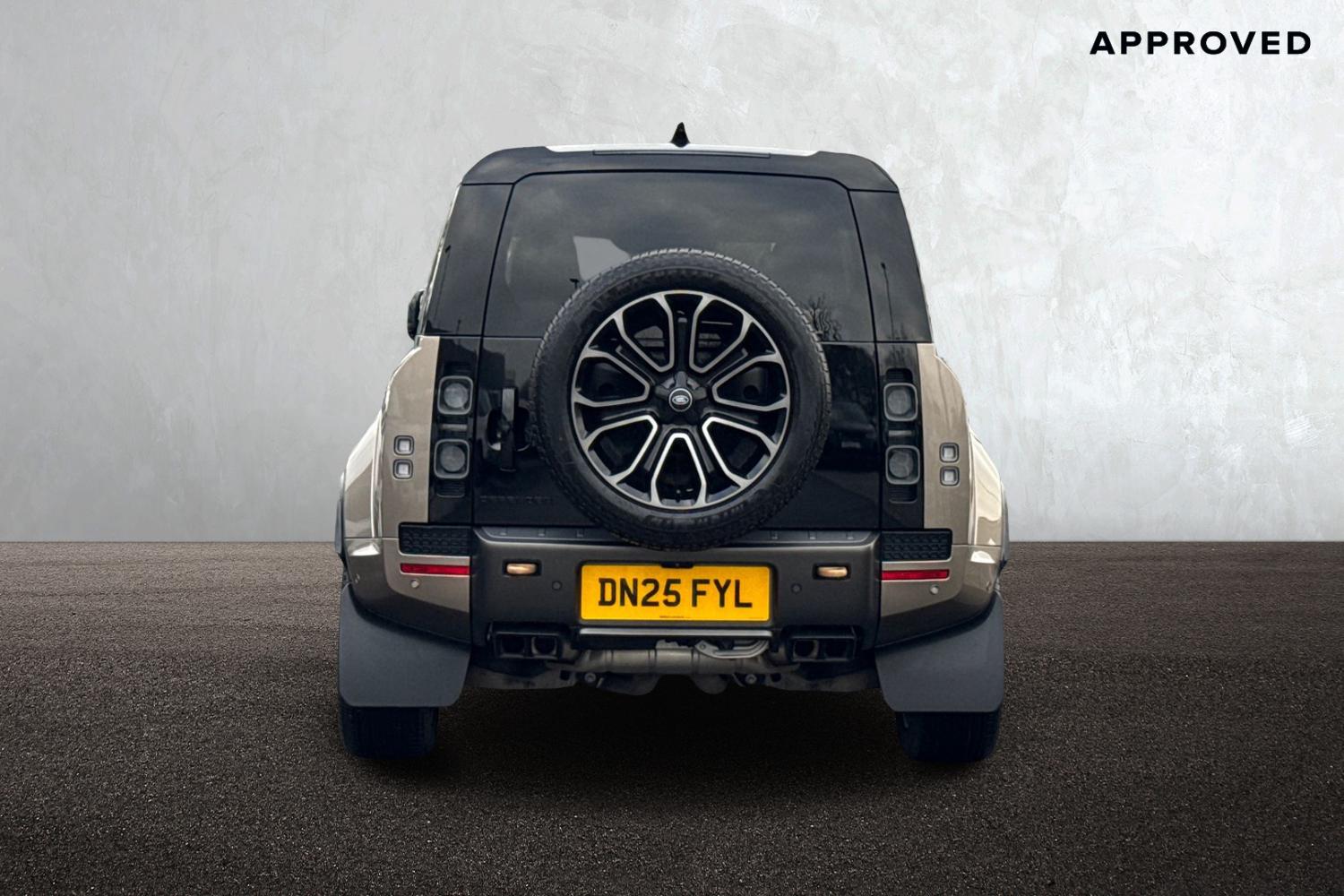 Used Land Rover Defender 110 2025 for sale - 77451148: Photo 7