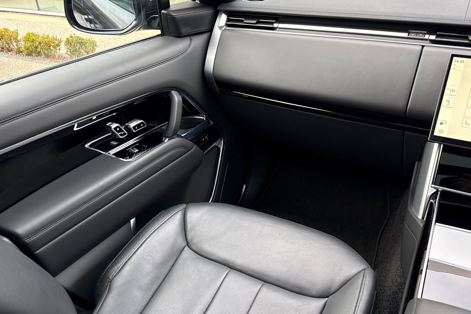 Used Land Rover Range Rover 2024 for sale - 77341030: Photo 42