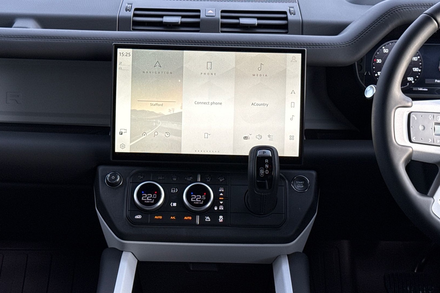 Used Land Rover Defender 90 2026 for sale - 77394129: Photo 15