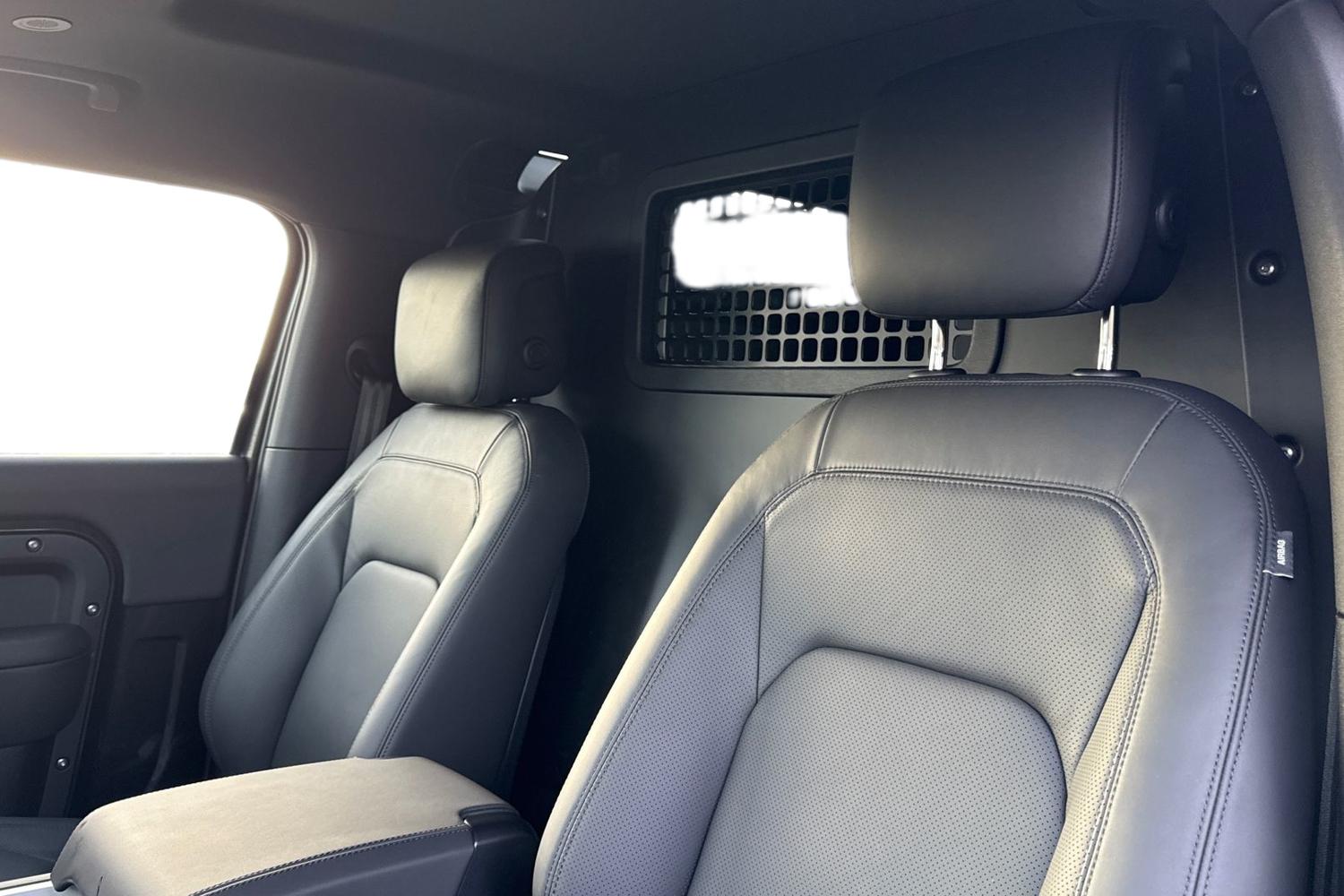 Used Land Rover Defender 90 2026 for sale - 77394129: Photo 4