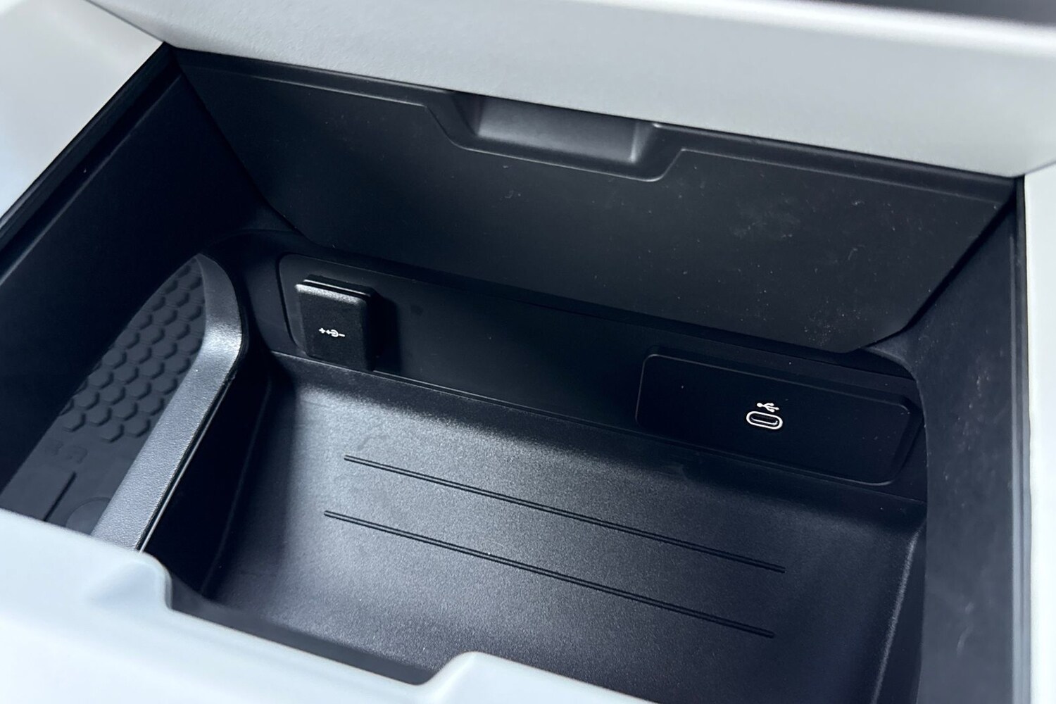 Used Land Rover Defender 90 2026 for sale - 77394129: Photo 47