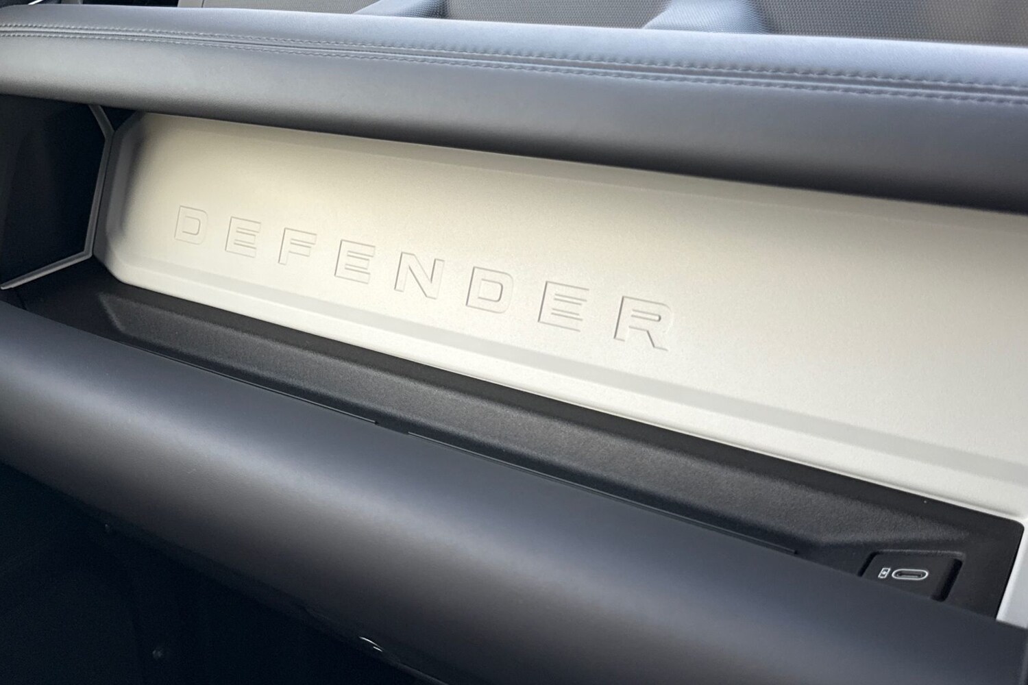 Used Land Rover Defender 90 2026 for sale - 77394129: Photo 51