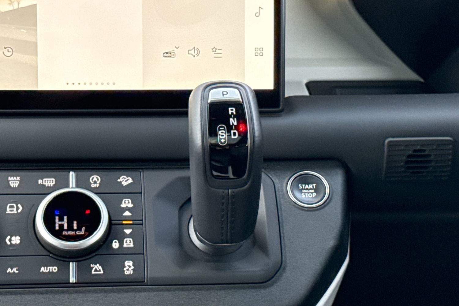 Used Land Rover Defender 110 2024 for sale - 76855029: Photo 14