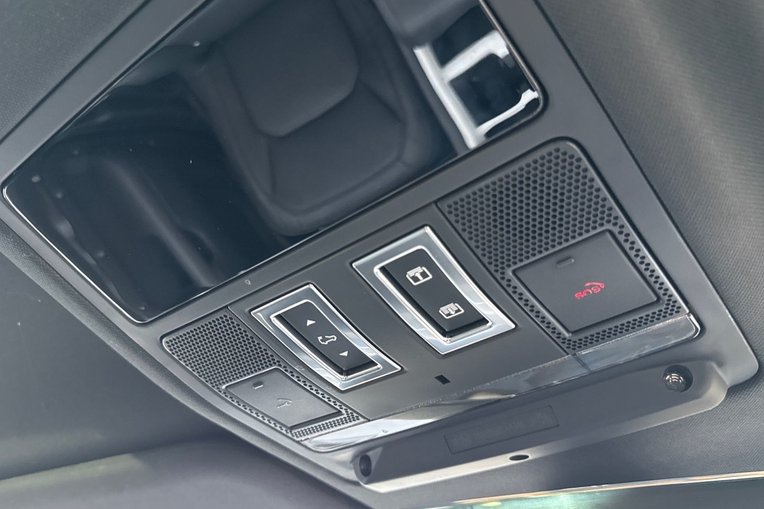 Used Land Rover Defender 110 2024 for sale - 76855029: Photo 24