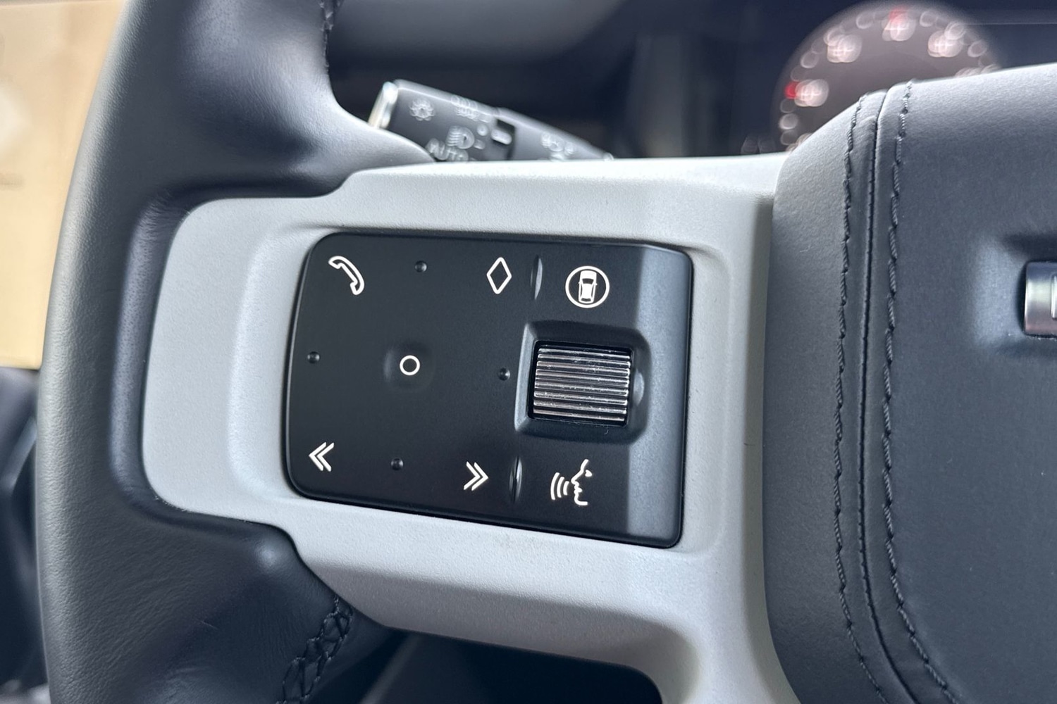 Used Land Rover Defender 110 2024 for sale - 76855029: Photo 34