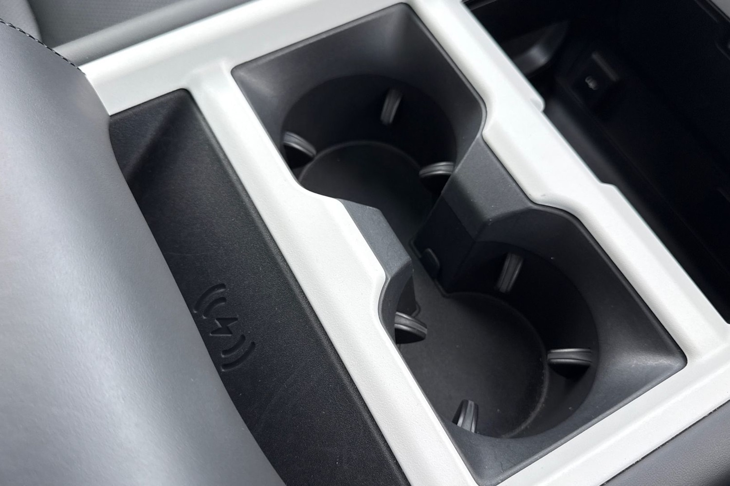 Used Land Rover Defender 110 2024 for sale - 76855029: Photo 43