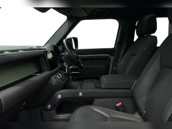 Used Land Rover Defender 110 2023 for sale - 79174958: Photo