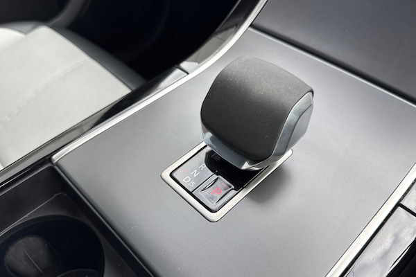 Used Land Rover Range Rover Velar 2023 for sale - 76311021: Photo 14