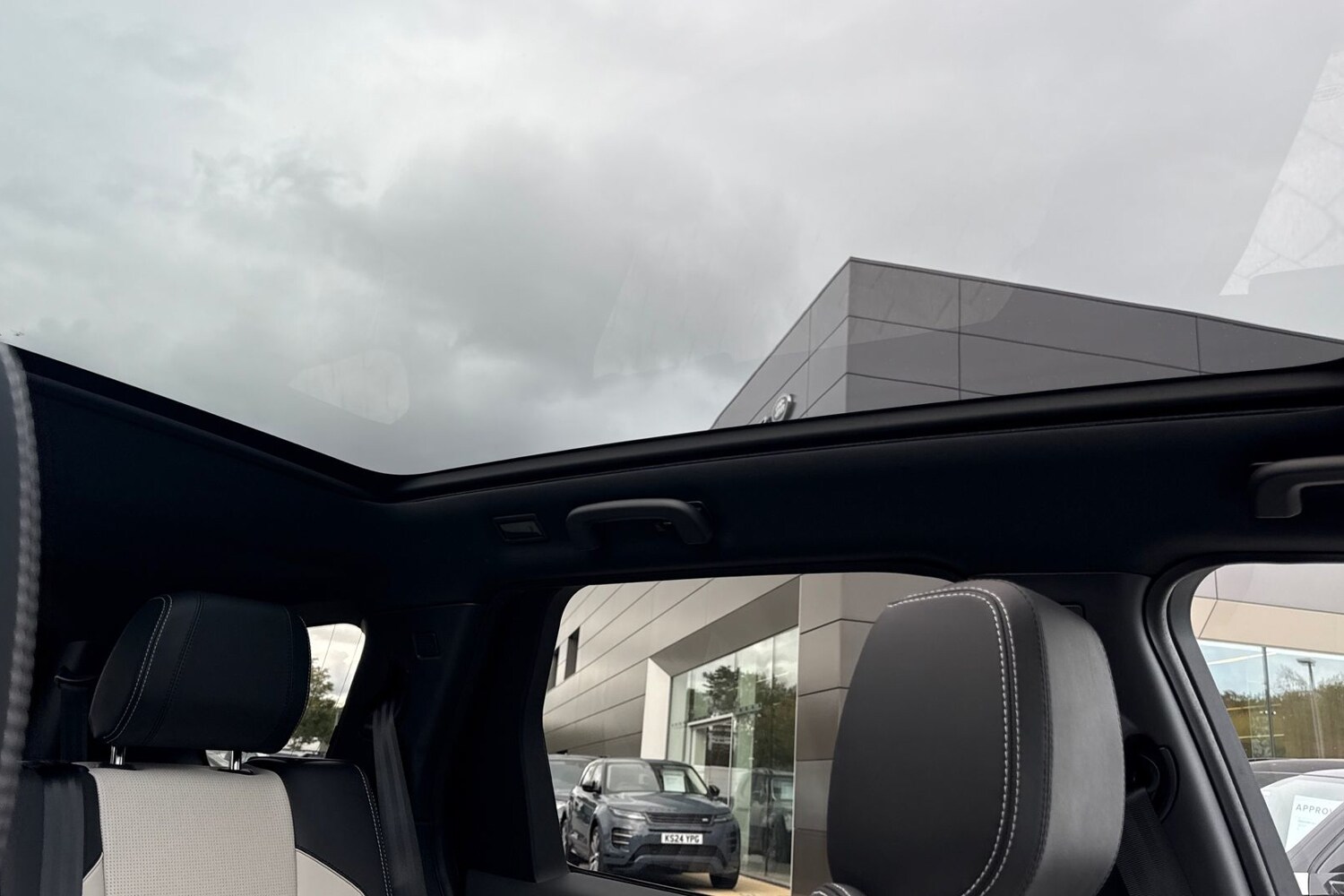 Used Land Rover Discovery Sport 2024 for sale - 76065295: Photo 22