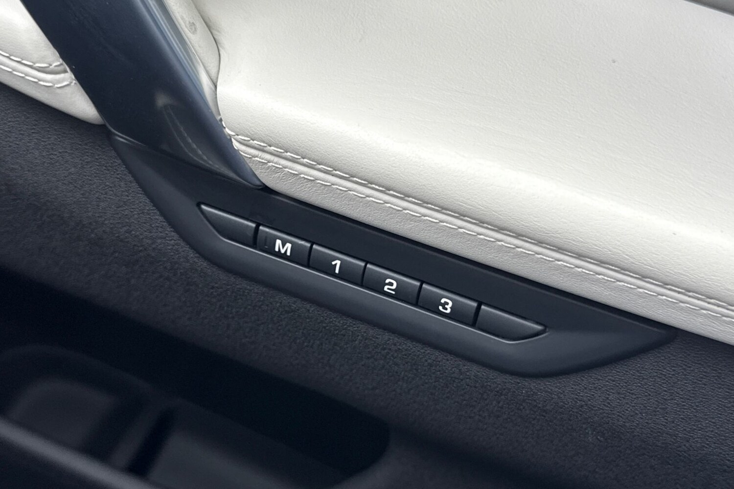 Used Land Rover Discovery Sport 2024 for sale - 76065295: Photo 25
