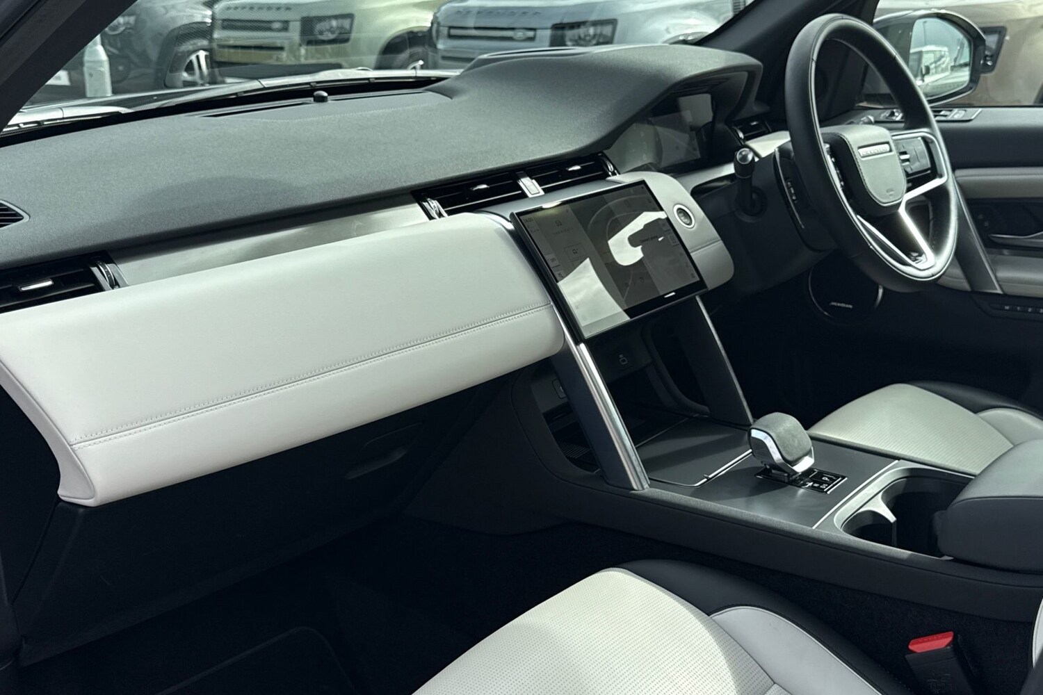 Used Land Rover Discovery Sport 2024 for sale - 76065295: Photo 39