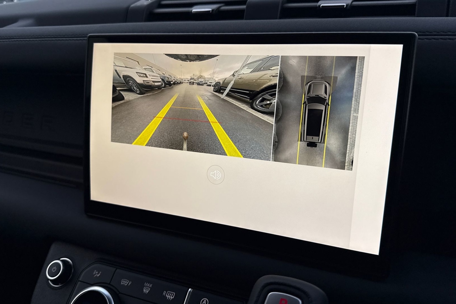 Used Land Rover Defender 2023 for sale - 77011448: Photo 12