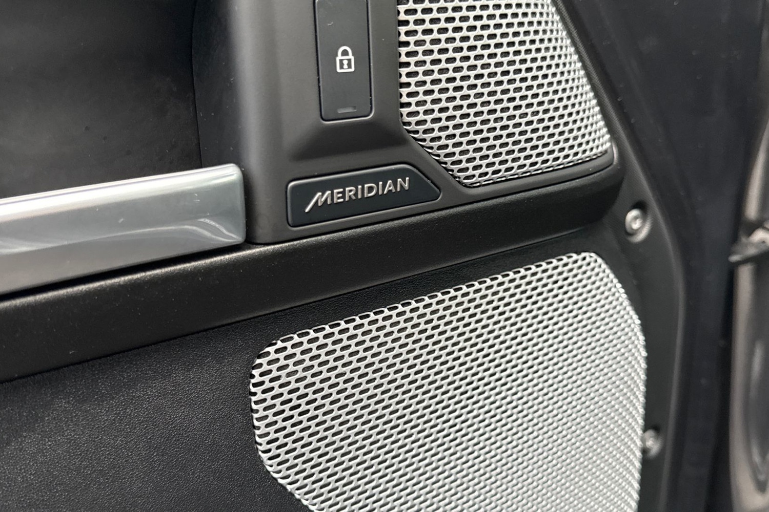 Used Land Rover Defender 2023 for sale - 77011448: Photo 24