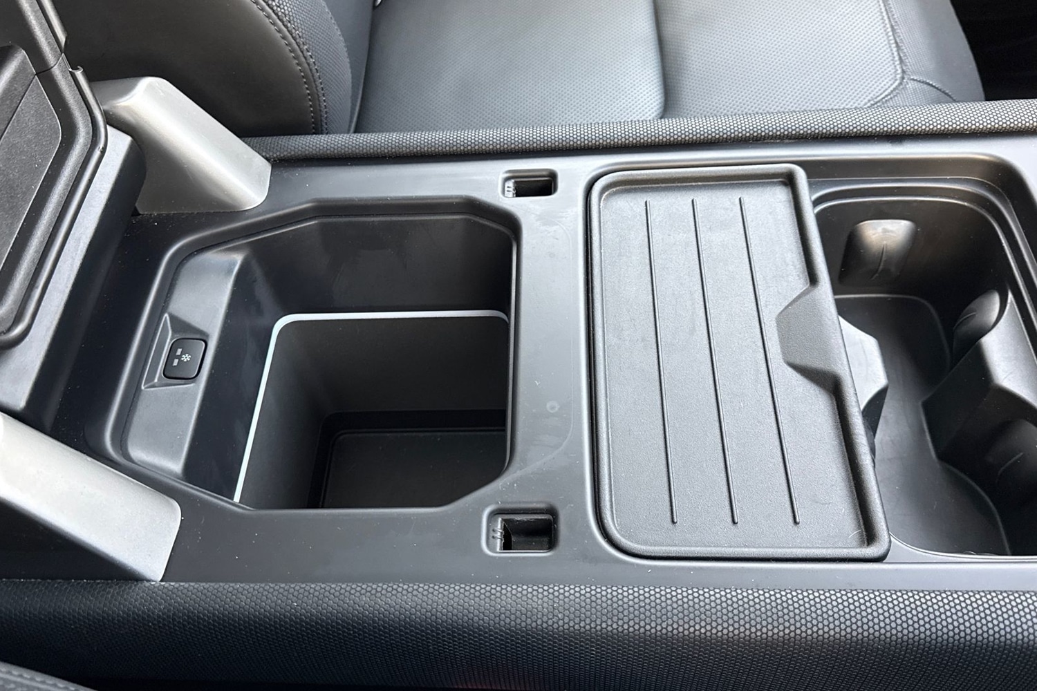 Used Land Rover Defender 2023 for sale - 77011448: Photo 48