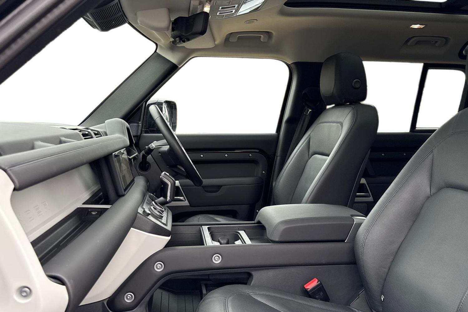 Used Land Rover Defender 2024 for sale - 78001729: Photo 3