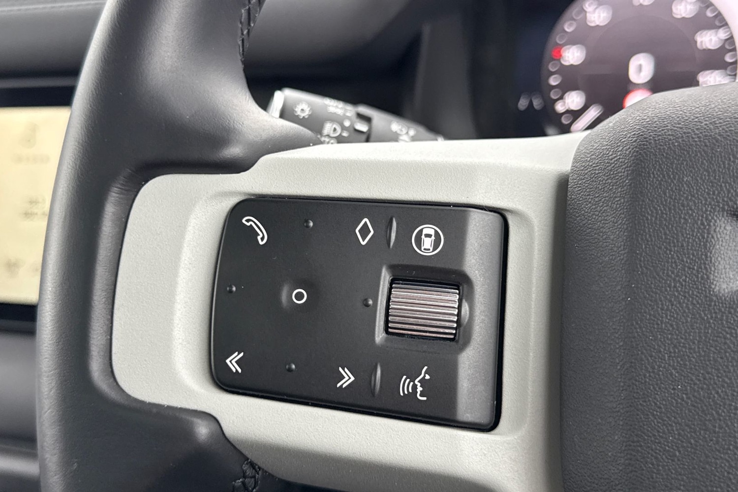 Used Land Rover Defender 2024 for sale - 78001729: Photo 47