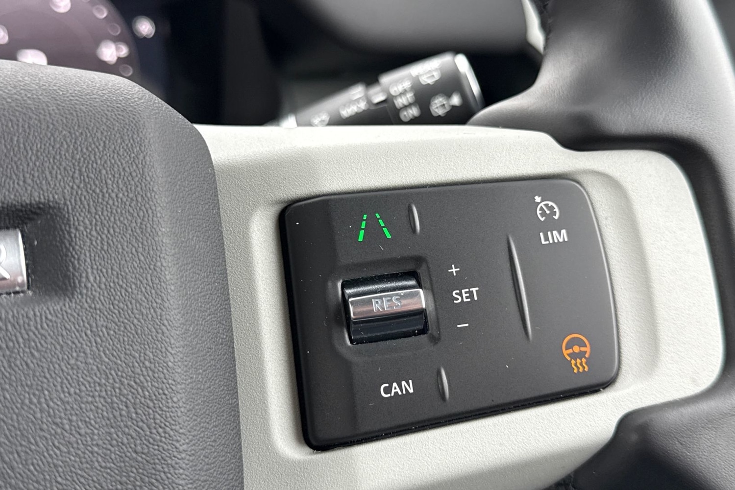 Used Land Rover Defender 2024 for sale - 78001729: Photo 48