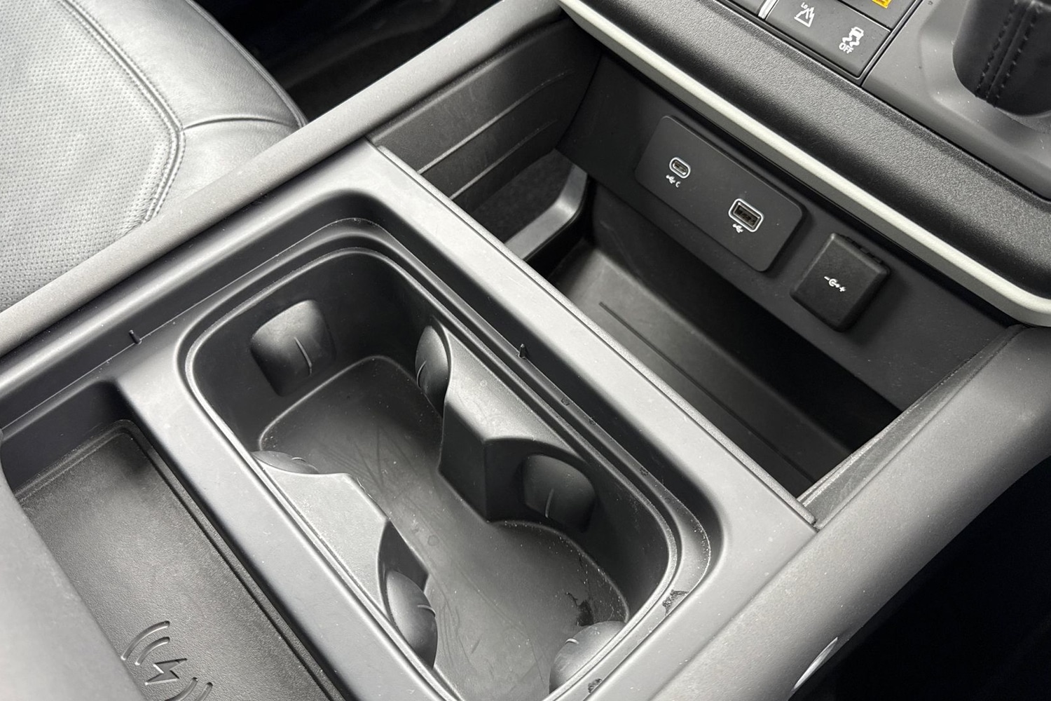 Used Land Rover Defender 2024 for sale - 78001729: Photo 50