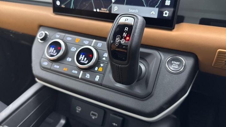 Used Land Rover Defender 2024 for sale - 77340986: Photo 14