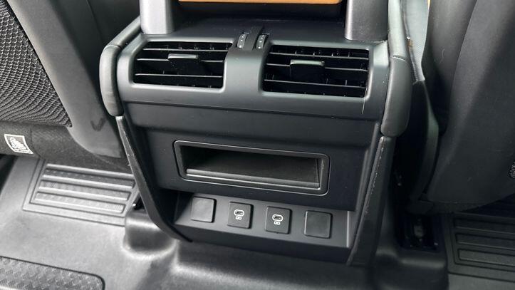 Used Land Rover Defender 2024 for sale - 77340986: Photo 18