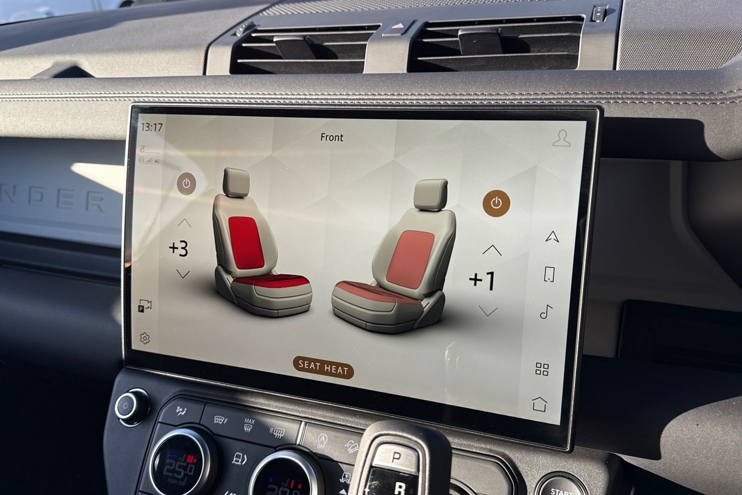 Used Land Rover Defender 90 2025 for sale - 76789731: Photo 23