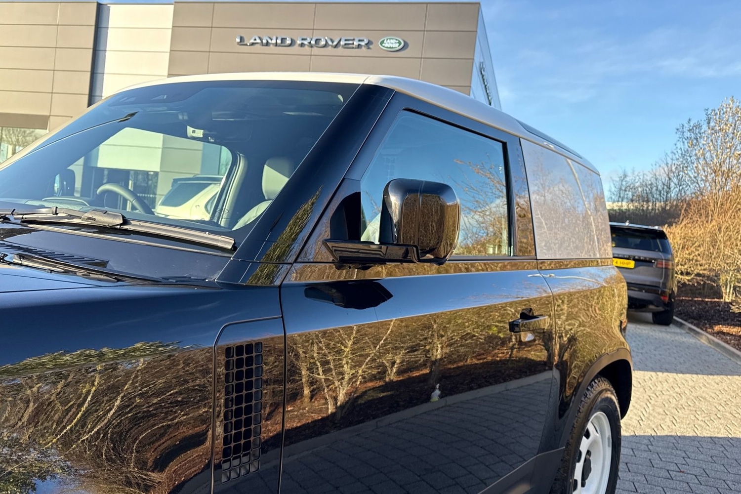 Used Land Rover Defender 90 2025 for sale - 76789731: Photo 31