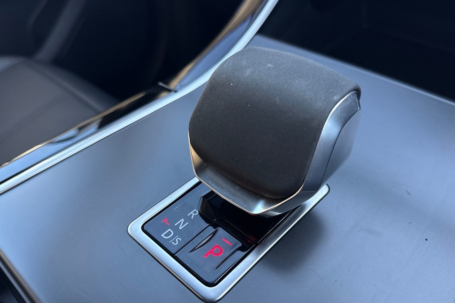 Used Land Rover Range Rover Velar 2024 for sale - 77093628: Photo 13