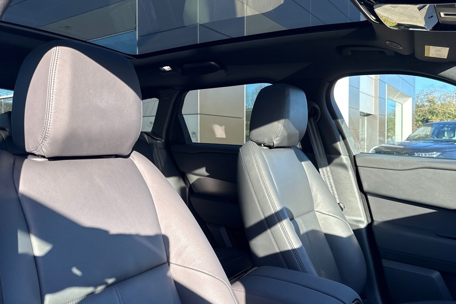 Used Land Rover Range Rover Velar 2024 for sale - 77093628: Photo 21