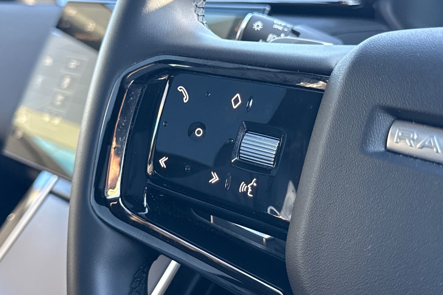 Used Land Rover Range Rover Velar 2024 for sale - 77093628: Photo 34