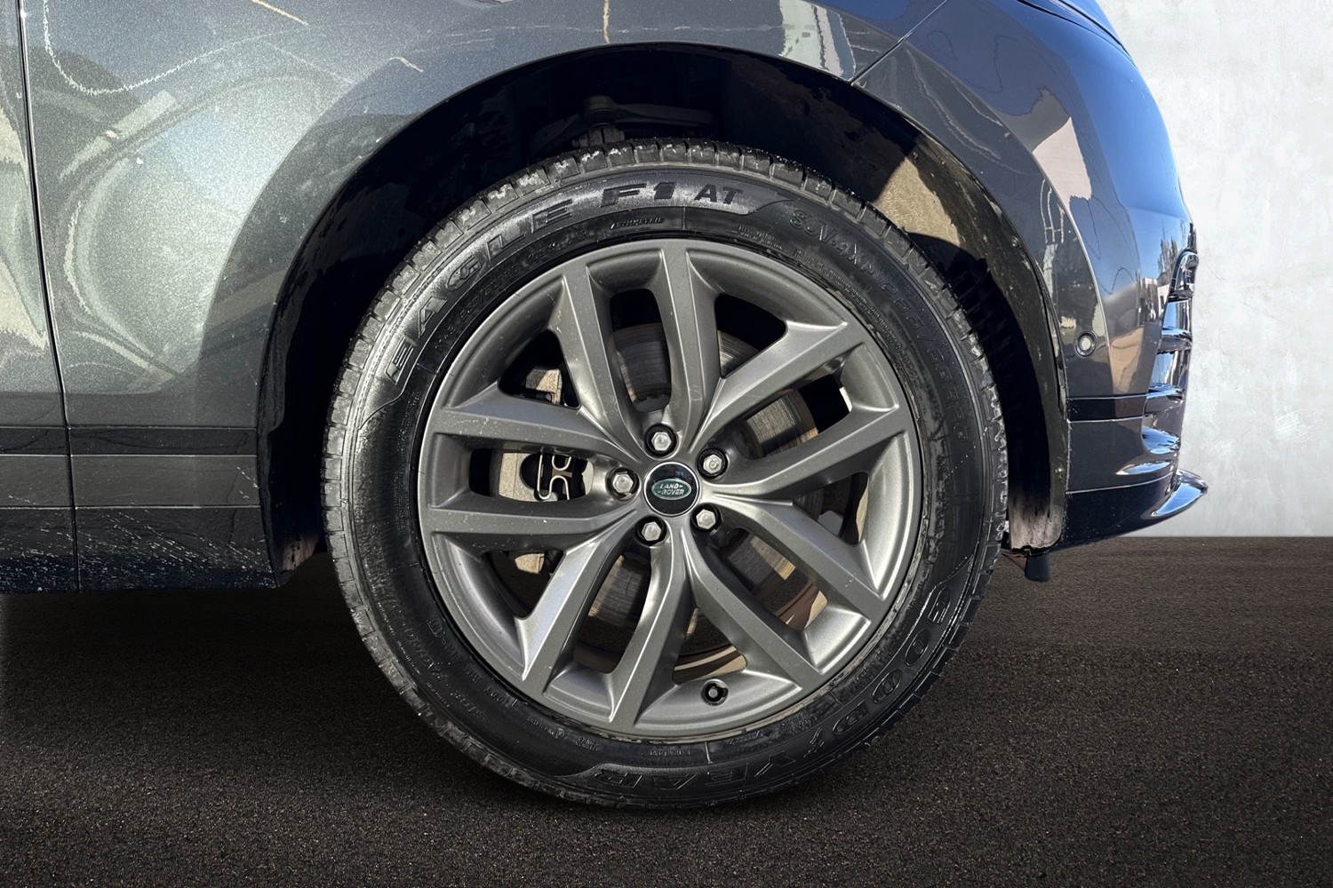 Used Land Rover Range Rover Velar 2024 for sale - 77093628: Photo 8