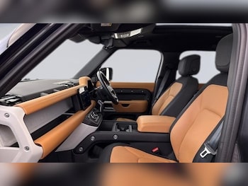 Used Land Rover Defender 110 2024 for sale - 75639307: Photo