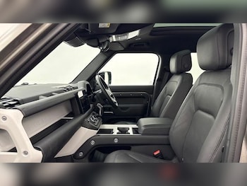 Used Land Rover Defender 2024 for sale - 78466681: Photo