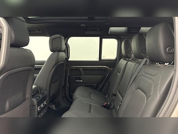 Used Land Rover Defender 2024 for sale - 78466681: Photo